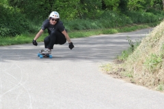 100